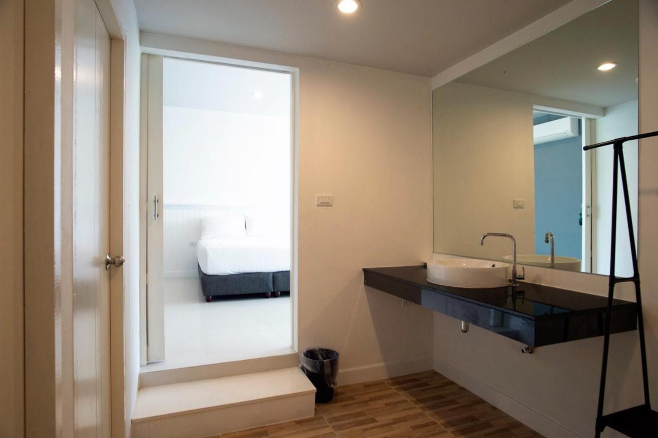 Bhive Hotell Nakhon Phanom Exteriör bild