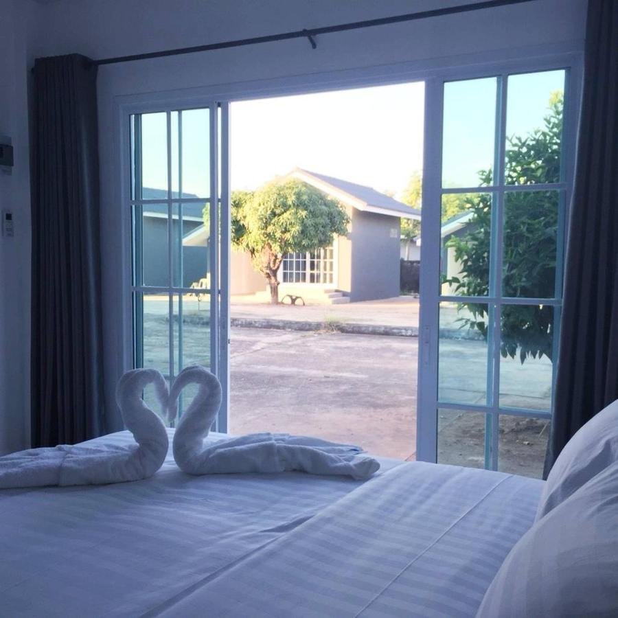 Bhive Hotell Nakhon Phanom Exteriör bild